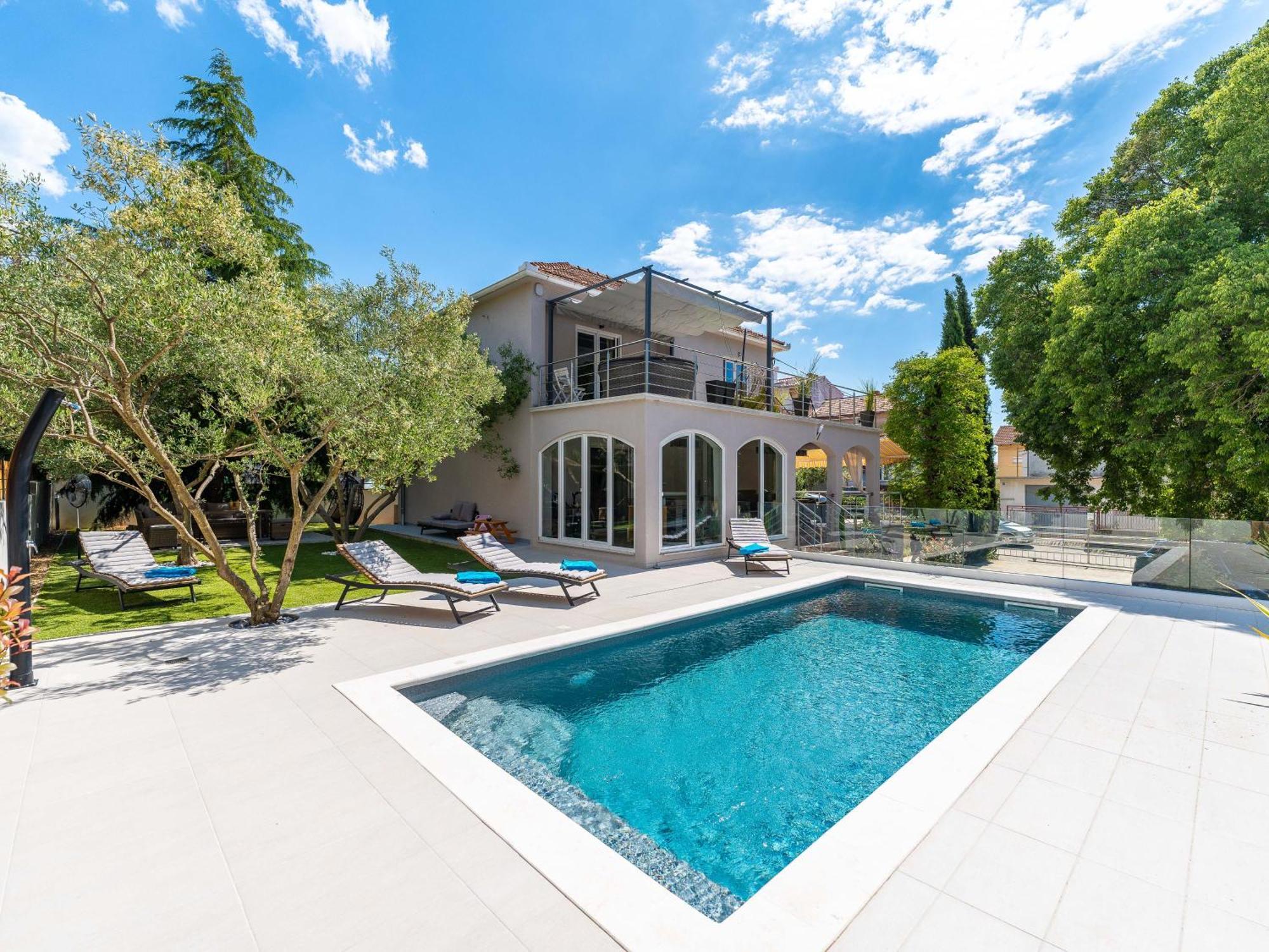 Villa B&D Zadar For The Complete Pleasure Of Vacation !Heated! Private Pool! Green Oasis In The Center Of Zadar, 100M From The Sea Exterior foto