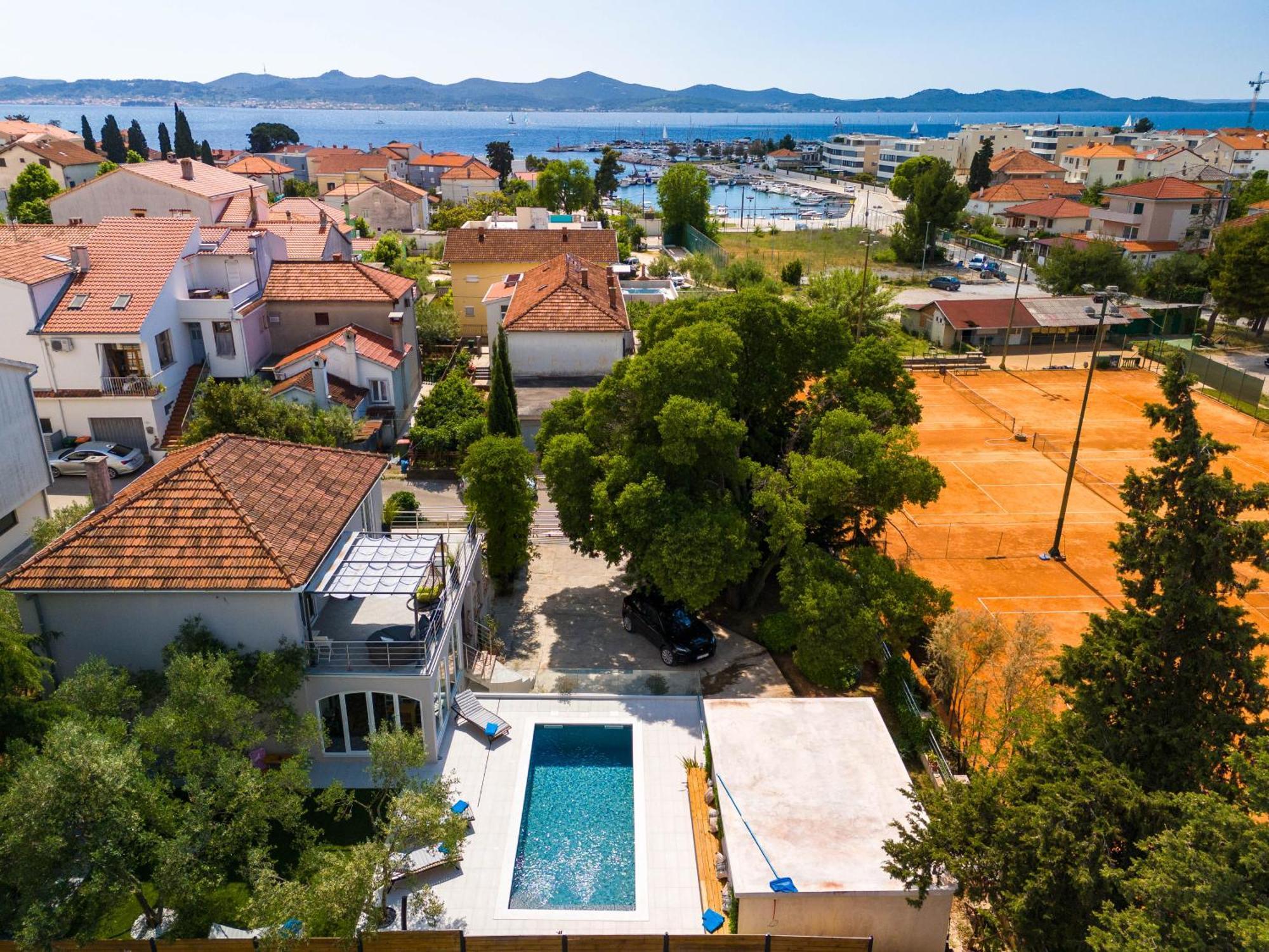 Villa B&D Zadar For The Complete Pleasure Of Vacation !Heated! Private Pool! Green Oasis In The Center Of Zadar, 100M From The Sea Exterior foto