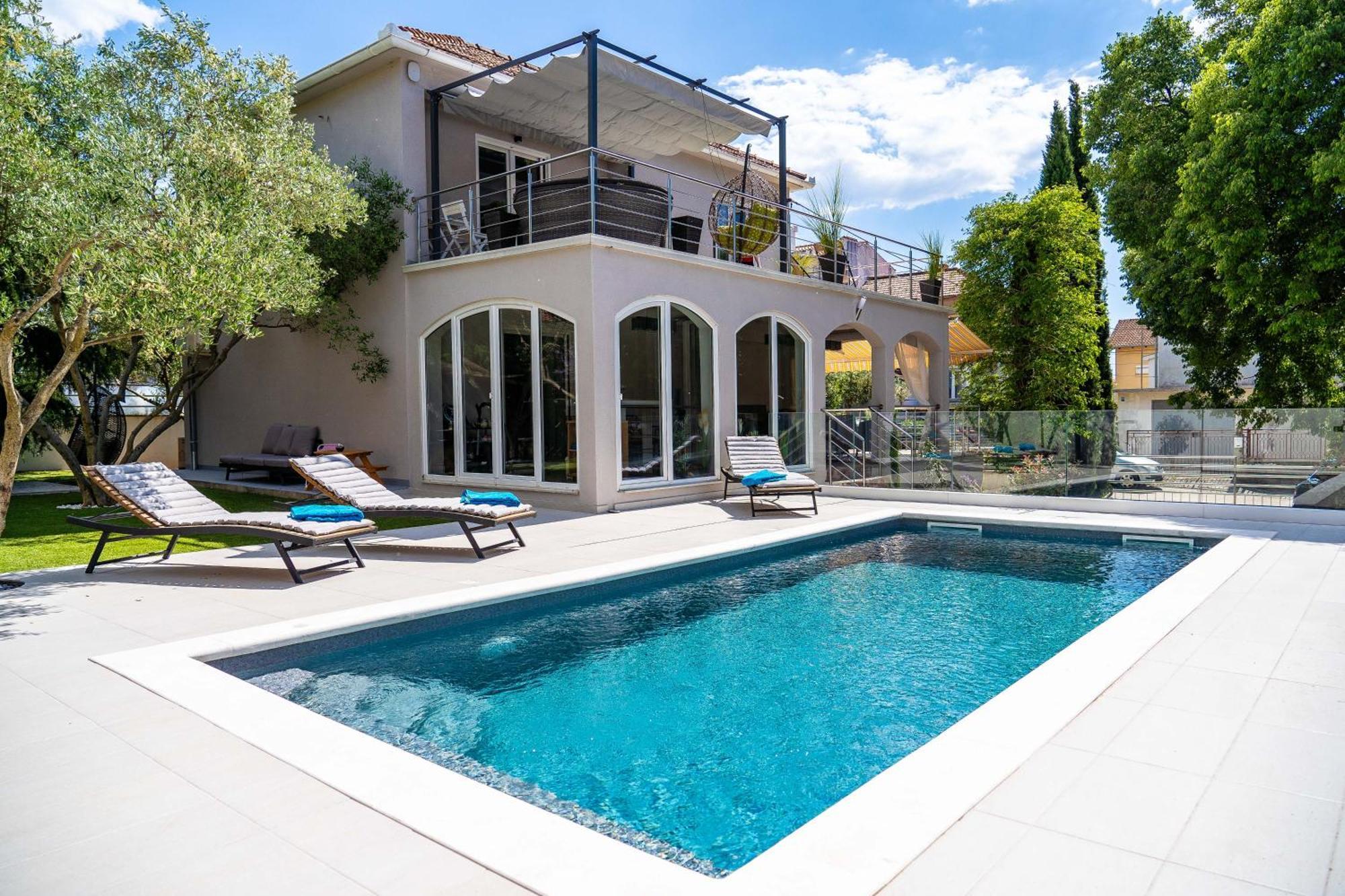 Villa B&D Zadar For The Complete Pleasure Of Vacation !Heated! Private Pool! Green Oasis In The Center Of Zadar, 100M From The Sea Exterior foto