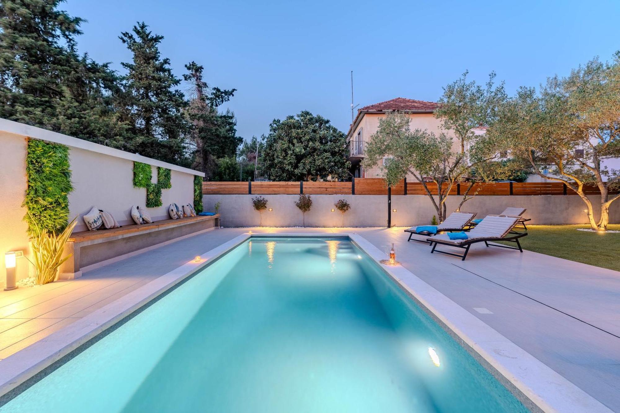Villa B&D Zadar For The Complete Pleasure Of Vacation !Heated! Private Pool! Green Oasis In The Center Of Zadar, 100M From The Sea Exterior foto
